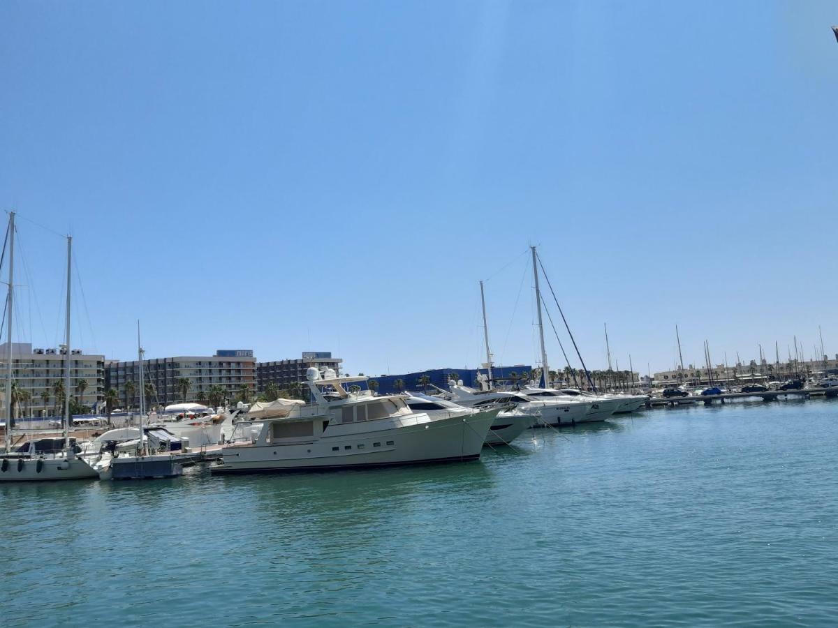 Alicante & Urban Center ภายนอก รูปภาพ